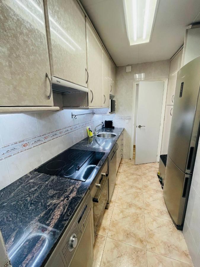 Beach Apartment Barca 6 سان أدريان دي بيزوس المظهر الخارجي الصورة