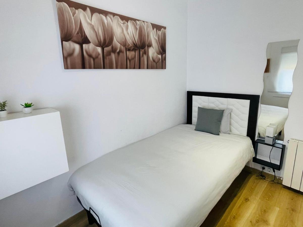 Beach Apartment Barca 6 سان أدريان دي بيزوس المظهر الخارجي الصورة